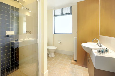 Lodestar Waterside Apartments - Accommodation Gladstone 38