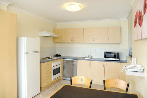 Lodestar Waterside Apartments - Accommodation Gladstone 18