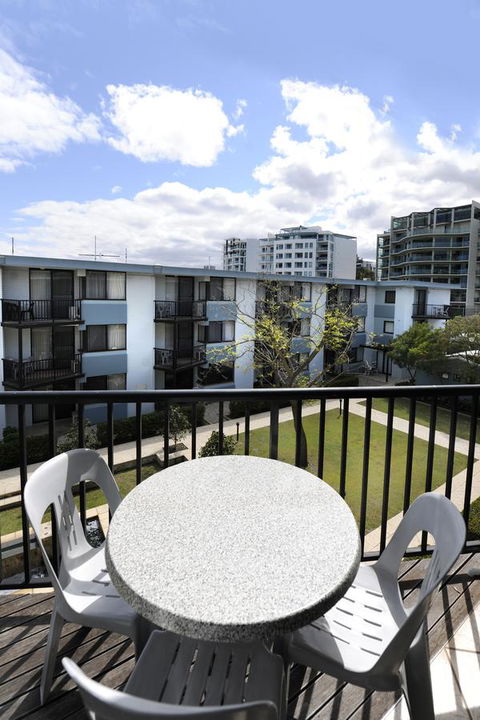 Lodestar Waterside Apartments - Accommodation Gladstone 4