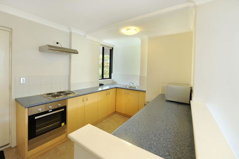 Lodestar Waterside Apartments - Accommodation Gladstone 1