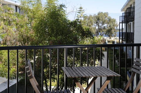 Lodestar Waterside Apartments - Accommodation Gladstone 35