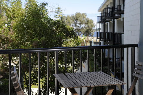 Lodestar Waterside Apartments - Accommodation Gladstone 42