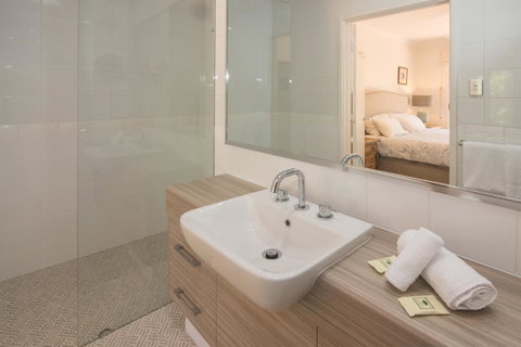 Bayshore Beachside Resort - Accommodation Gladstone 6