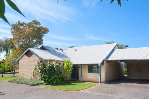 Bayshore Beachside Resort - Accommodation Gladstone 31