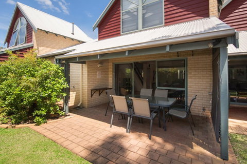 Bayshore Beachside Resort - Accommodation Gladstone 14