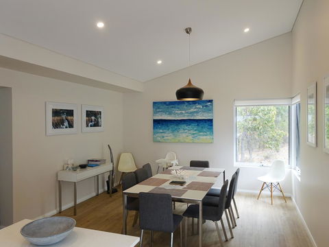 The Villa Dunsborough - Accommodation Gladstone 4