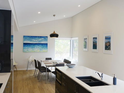 The Villa Dunsborough - Accommodation Gladstone 12