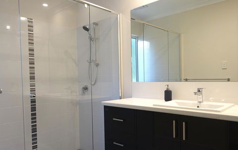The Villa Dunsborough - Accommodation Gladstone 13