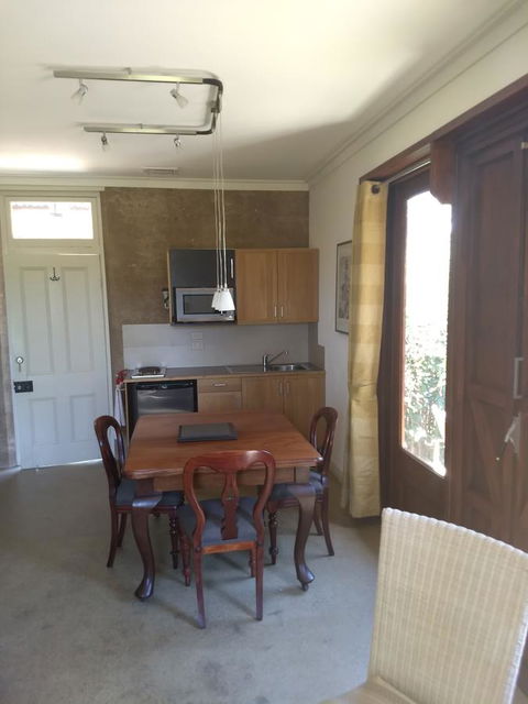 Hotham Ridge Estate - Accommodation Gladstone 12