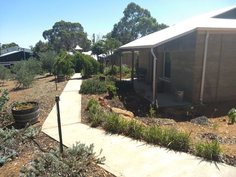 Hotham Ridge Estate - Accommodation Gladstone 14