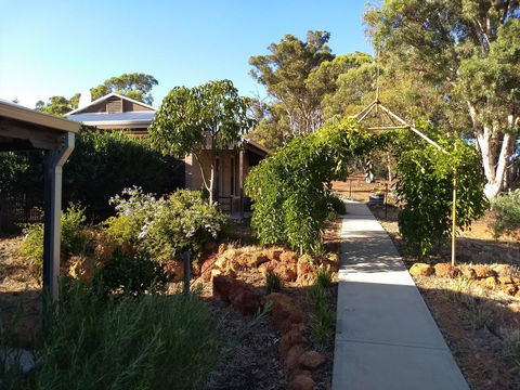 Hotham Ridge Estate - Accommodation Gladstone 4