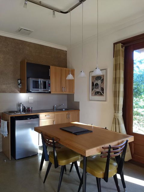 Hotham Ridge Estate - Accommodation Gladstone 3