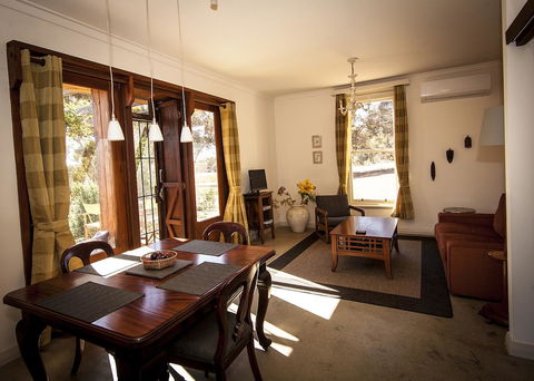 Hotham Ridge Estate - Accommodation Gladstone 28