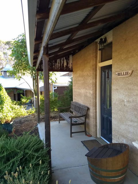 Hotham Ridge Estate - Accommodation Gladstone 17