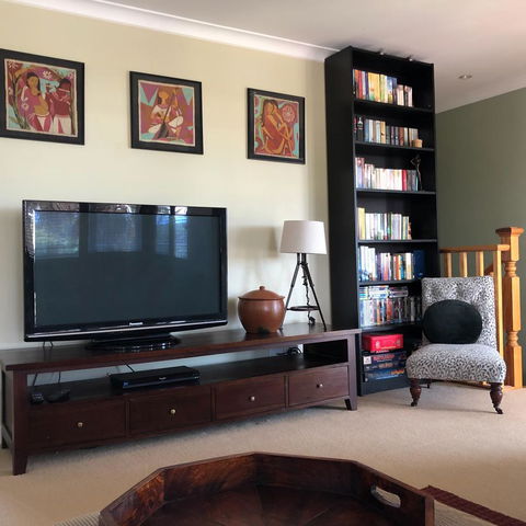 Mullaloo Beachfront Retreat - Accommodation Gladstone 3