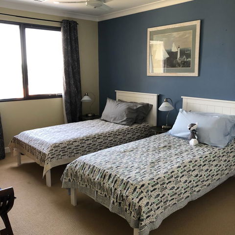Mullaloo Beachfront Retreat - Accommodation Gladstone 9