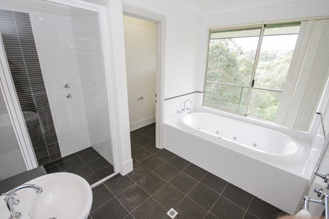 Fern Creek - Accommodation Gladstone 7