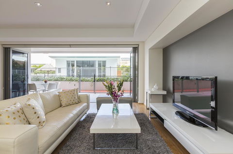 Gallery Serviced Apartments - Accommodation Gladstone 18