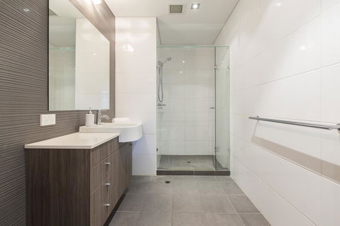 Gallery Serviced Apartments - Accommodation Gladstone 8