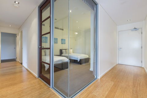 Gallery Serviced Apartments - Accommodation Gladstone 17