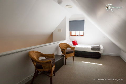 Riverglen Chalets - Accommodation Gladstone 33