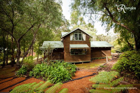 Riverglen Chalets - Accommodation Gladstone 30