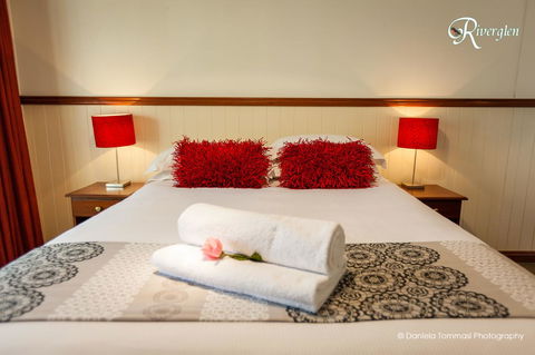 Riverglen Chalets - Accommodation Gladstone 32