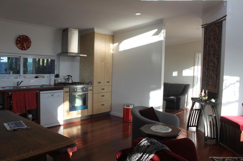 Lotti's House - Accommodation Gladstone 26