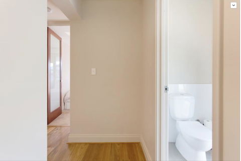 Adele's Luxury South Beach Apartment With King Bed - Accommodation Gladstone 17
