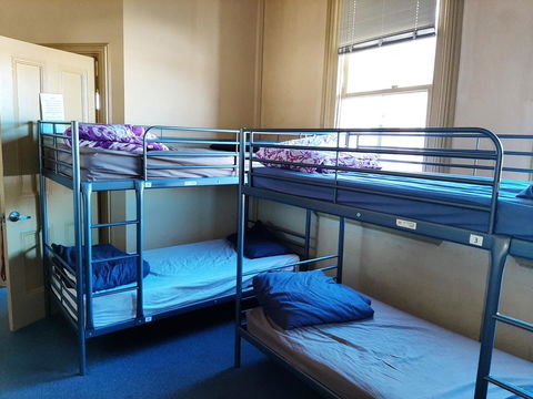 Fremantle Beach Backpackers - Accommodation Gladstone 25