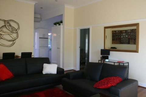 Kenata-Fairway Apartment Hotel - Accommodation Gladstone 9