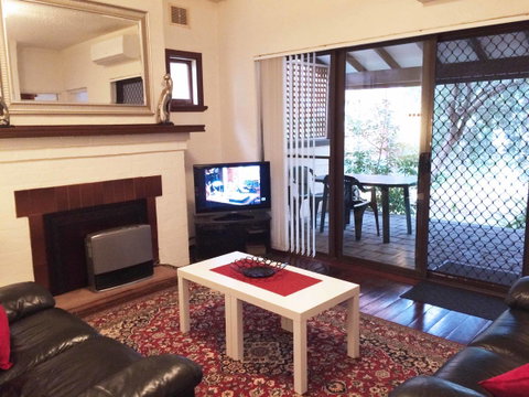 Kenata-Fairway Apartment Hotel - Accommodation Gladstone 21