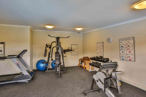 Moonlight Bay Suites - Accommodation Gladstone 15