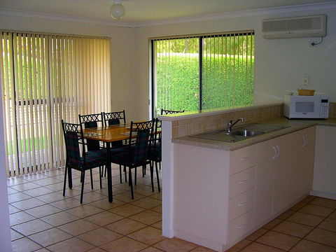 Bayside Villas - Accommodation Gladstone 33