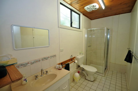 Treenbrook Cottages - Accommodation Gladstone 16