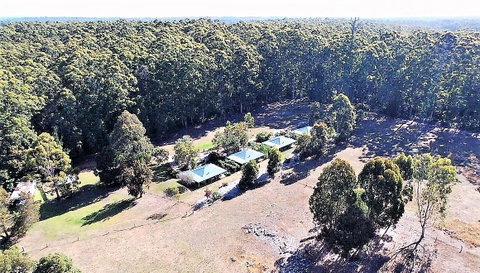 Treenbrook Cottages - Accommodation Gladstone 1