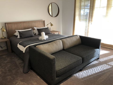 Caves Road Guest Houses - Accommodation Gladstone 22