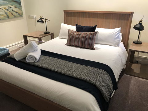 Caves Road Guest Houses - Accommodation Gladstone 6