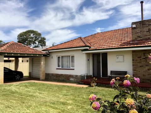 Inglewood Comfort - Accommodation Gladstone 9