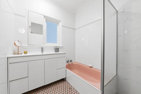 Inglewood Comfort - Accommodation Gladstone 11