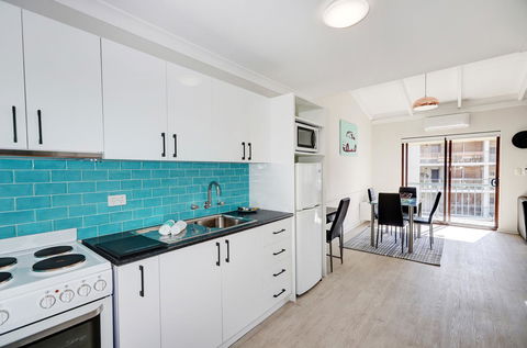 West Beach Lagoon 218 - Outstanding Value! - Accommodation Gladstone 7