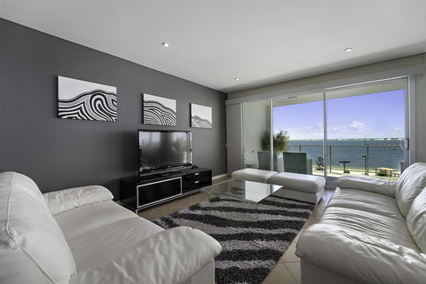 Luxury Suite Bunbury - Accommodation Gladstone 3