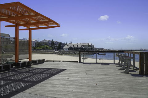 Luxury Suite Bunbury - Accommodation Gladstone 18