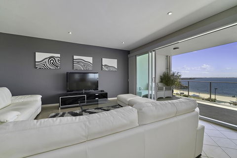 Luxury Suite Bunbury - Accommodation Gladstone 5