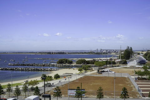 Luxury Suite Bunbury - Accommodation Gladstone 22