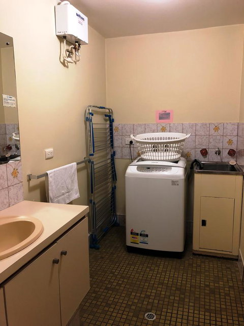 West Beach Lagoon 208 â€“ Great Value! - Accommodation Gladstone 13