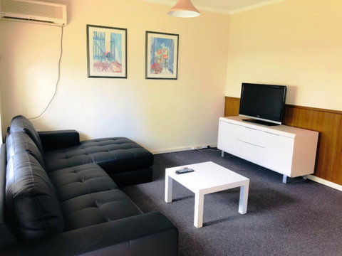 West Beach Lagoon 208 â€“ Great Value! - Accommodation Gladstone 9
