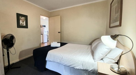 West Beach Lagoon 208 â€“ Great Value! - Accommodation Gladstone 3