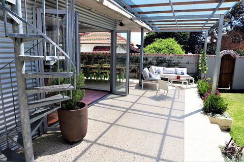 Fremantle Heritage Home For You To Enjoy! - Accommodation Gladstone 10