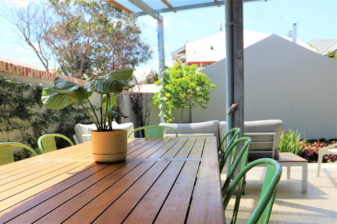Fremantle Heritage Home For You To Enjoy! - Accommodation Gladstone 5